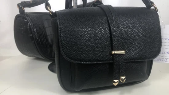 Pequena nova moda feminina de couro legítimo bolsa preta bolsa de ombro bolsa tiracolo com bom acolchoado para mulheres