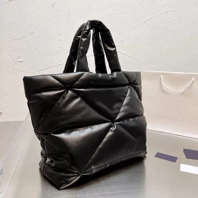 Bolsa de inverno para terno, bolsa feminina, bolsa de ombro grande, bolsas de compras de alta qualidade, réplica de couro genuíno, bolsa tiracolo traseira, bolsa de luxo